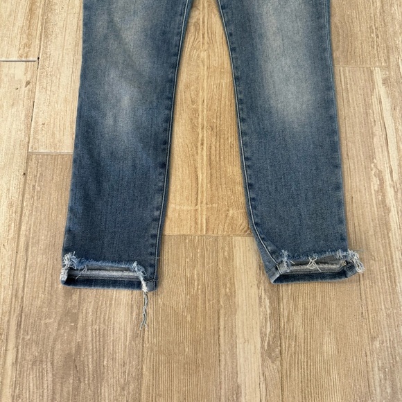 Frame Denim Le High Skinny Front Chew in Paltrow 28 - Picture 7 of 10